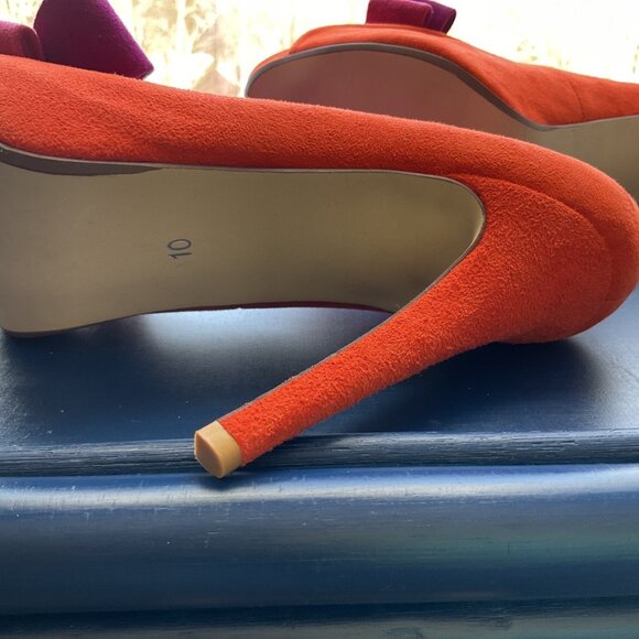 Jeffrey Campbell Orange Platform Pumps with Fushia Bows - Picture 4 of 5
